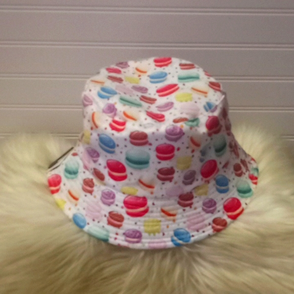 Mini Macaroons & Polka Dots Multicolored Reversible Cotton Bucket Hat - Picture 3 of 12